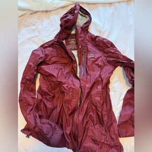 L.L. Bean Women's Burgundy Hooded Windbreaker